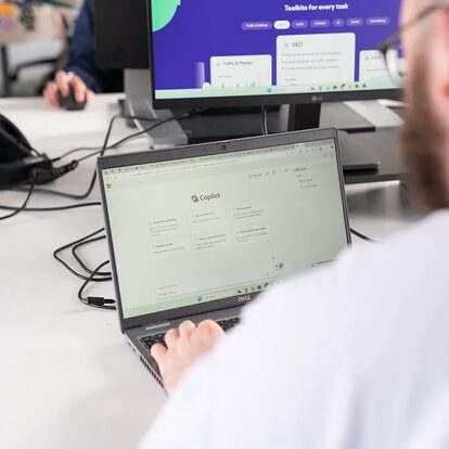 Benefits digital pr business cartwright