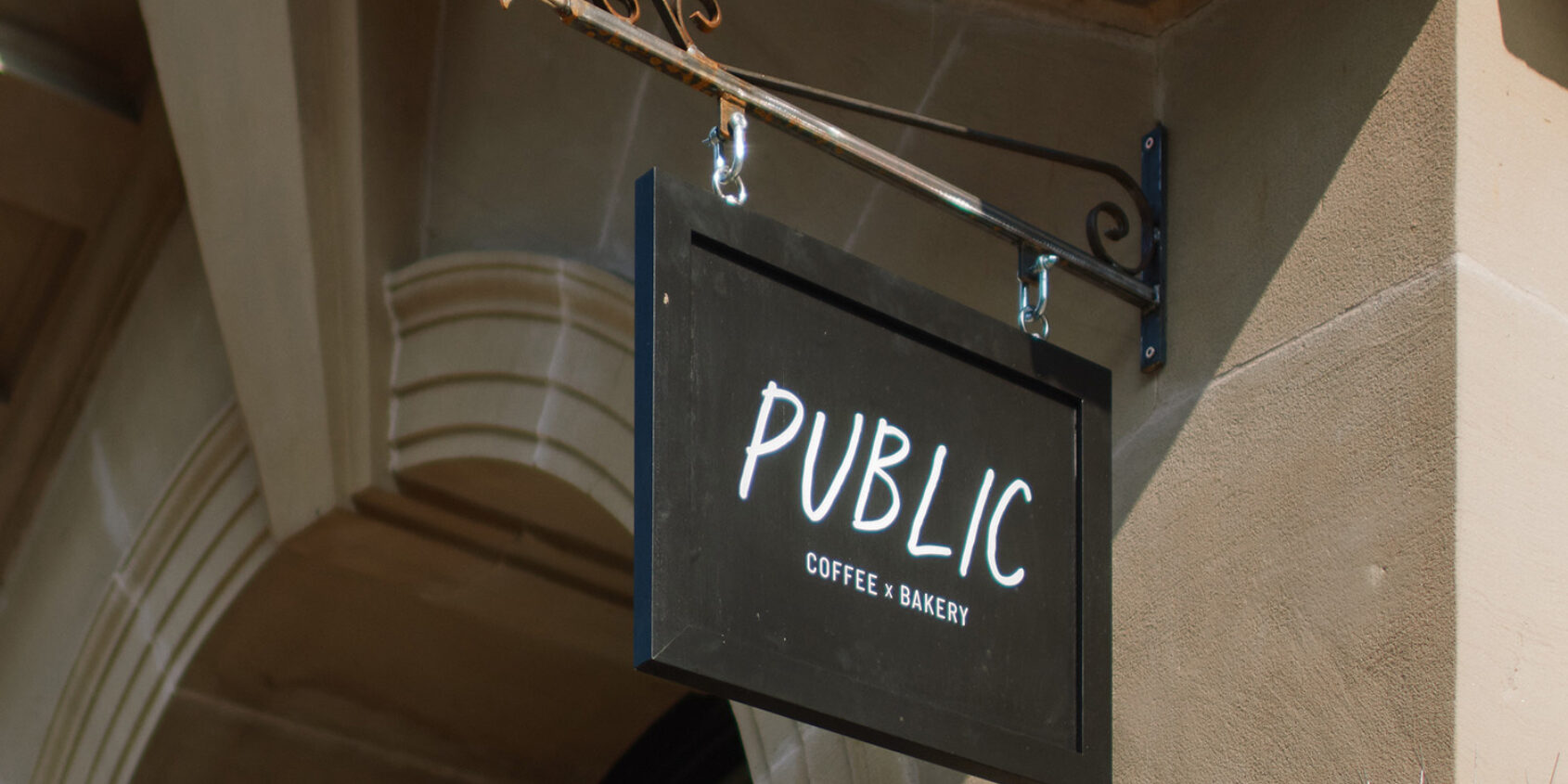 Public and plants influencer management and pr
